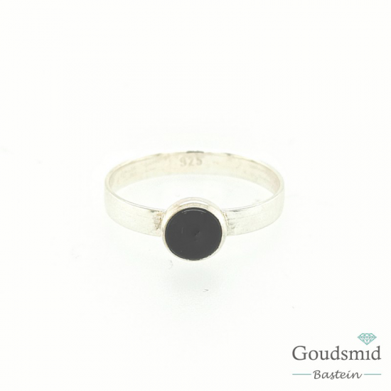 Onyx ring 6mm