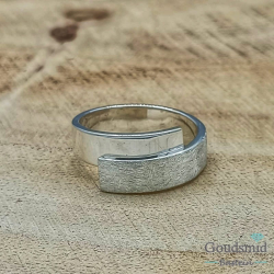 SCRATCHED ring 6mm ijsmat/poli, maat 20
