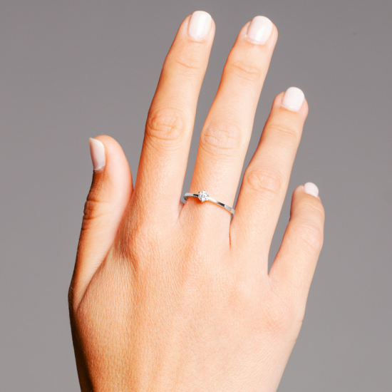 Gouden 14kt solitair ring met diamant van 0,10ct